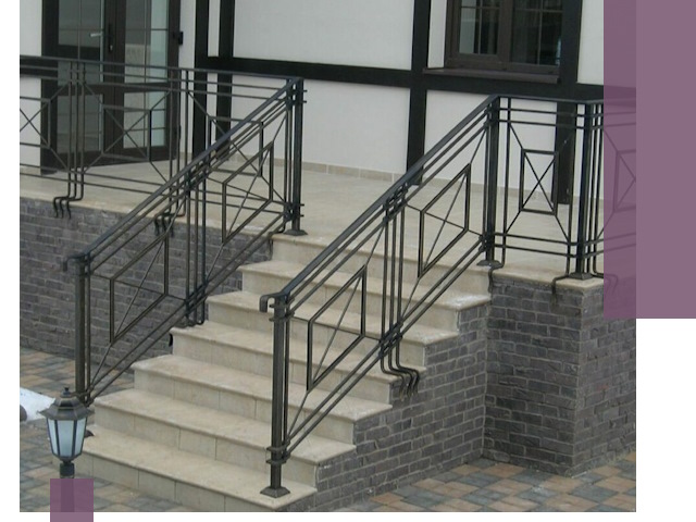 Перила для крыльца в Набережных Челнах — монтаж, изготовление и установка