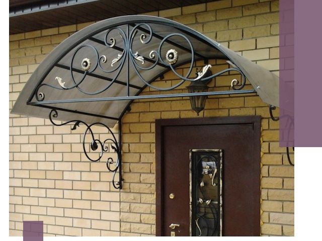 Изготовление козырьков из металла под ключ в Набережных Челнах