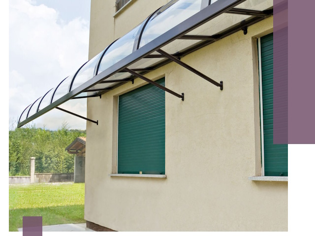 Козырьки над окнами в Набережных Челнах — изготовление и монтаж по выгоде